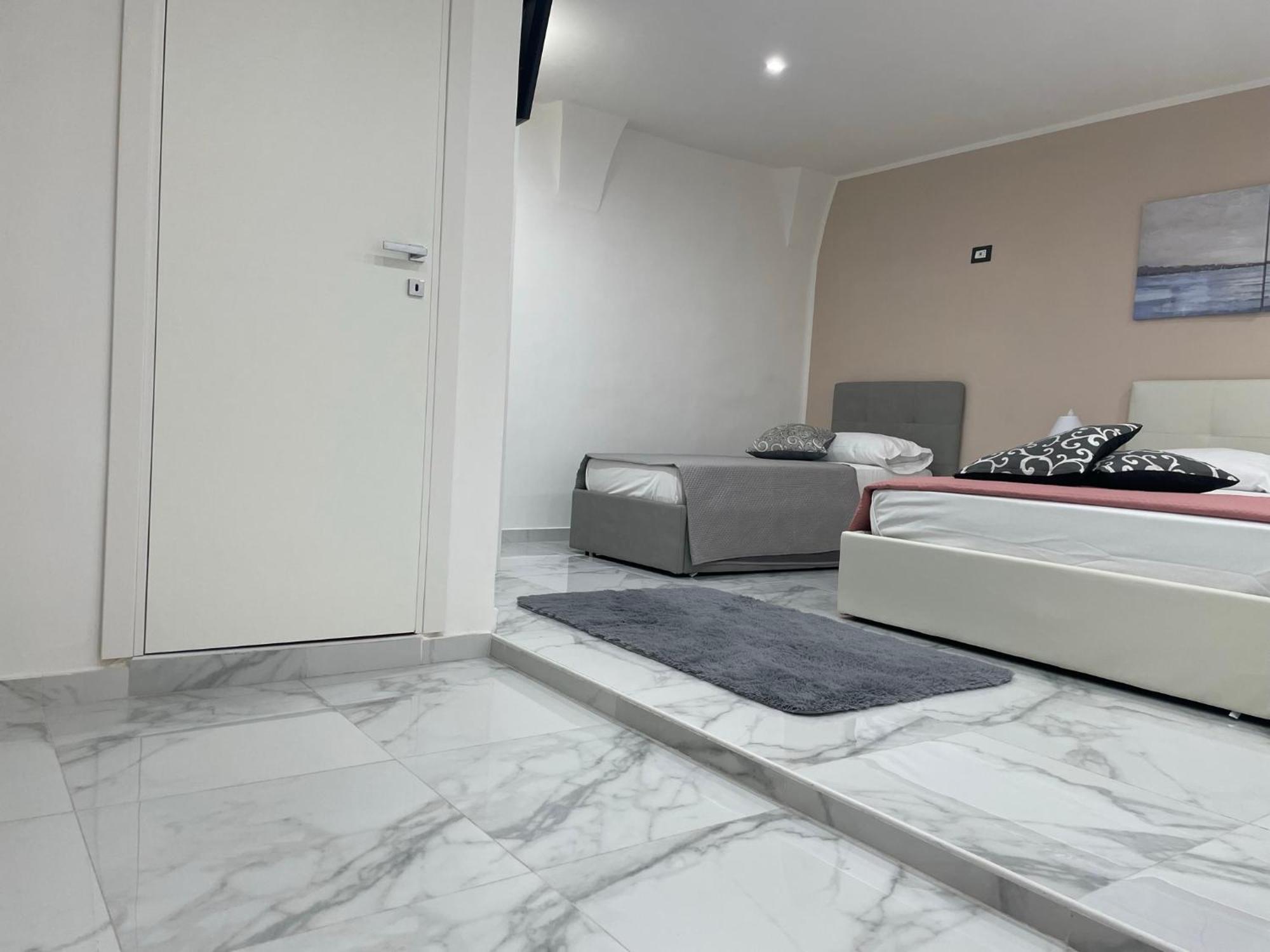 Ludben House Hotell Napoli Eksteriør bilde